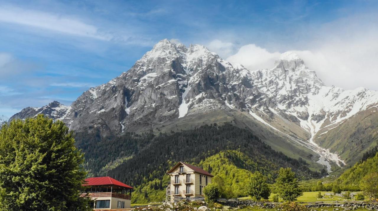 Panorama Ushba Hotel Mestia Buitenkant foto